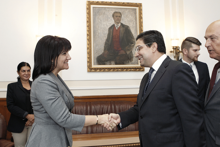 България и Мароко желаят да дадат нов импулс на своите отношения и съществена роля за това могат да изиграят парламентите на двете страни е мнението на председателя на Народното събрание Цвета Караянчева и мароканския външен министър Насер Бурита