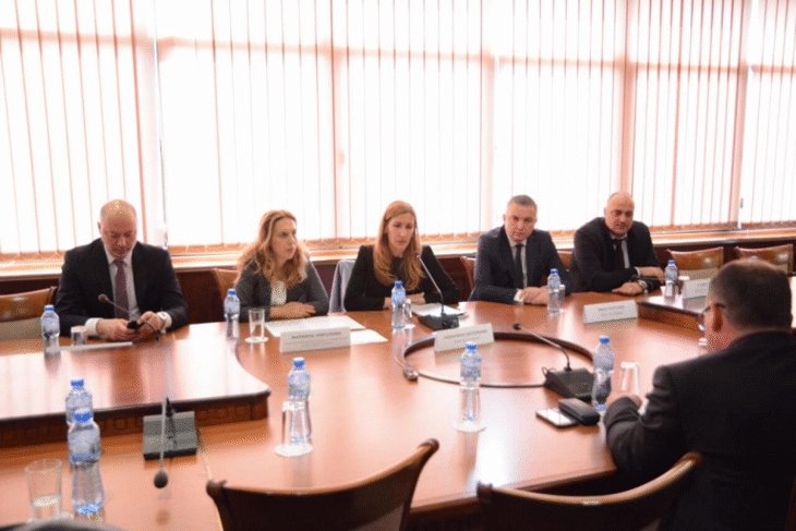 Вицепремиер и двама министри участваха в среща с контролните органи във Варна за подготовката на летния сезон