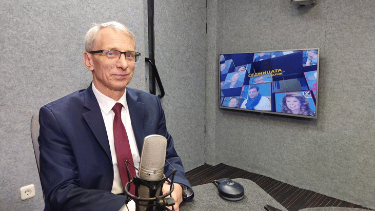 Министър Денков: Маските И Ваксините Намаляват Риска