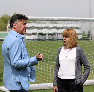 Столичният кмет Йорданка Фандъкова проведе среща с председателя на БФС Борислав Михайлов и разгледа Националната футболна база „Бояна“