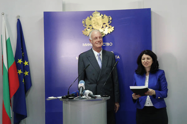 Министър Николай Милошев Връчи Договори За Безвъзмездна Финансова Помощ