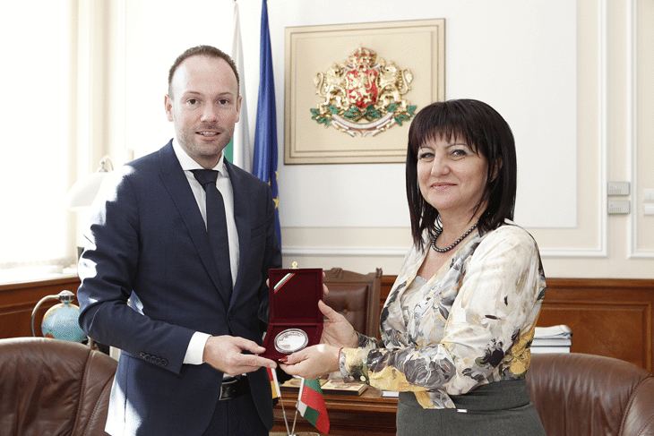 Дошло е времето да убедим Европа, че България е изпълнила критериите за членство и може да стане част от Шенген, заяви Николас Льобел на среща с председателя на Народното събрание Цвета Карянчева