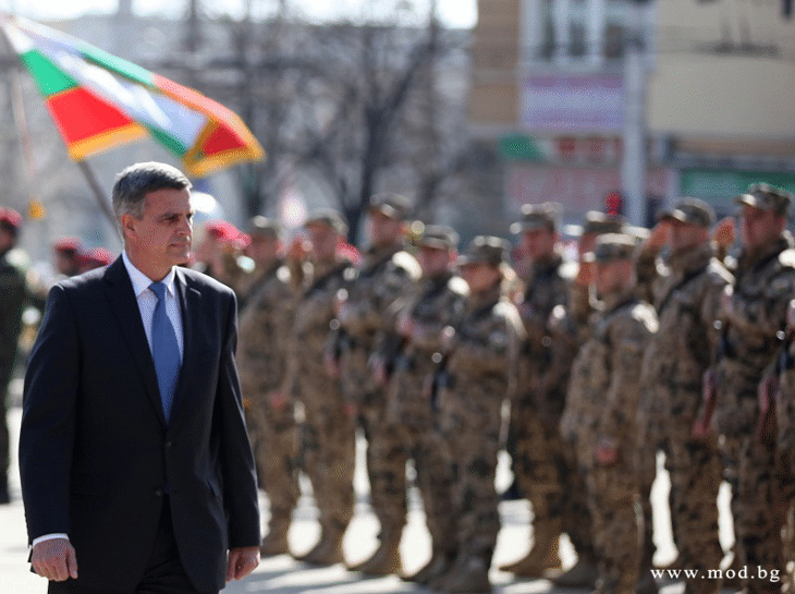 Министърът на отбраната Стефан Янев: Разчитам изцяло на вашия професионализъм за достойното ви представяне в мисията на НАТО в Афганистан