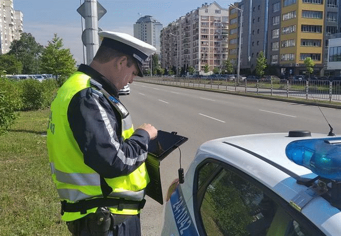 Светкавична реакция на столични полицаи доведе до установяване на младеж, шофирал рисково на Околовръстния път в София