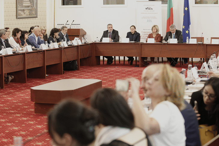 Кръгла маса на тема „Съвременни аспекти в профилактиката и лечението на острите респираторни заболявания“ се проведе в Народното събрание