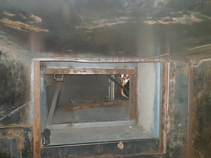 Контрабандни парфюми и обувки в тайник на автобус откриха митническите служители на МП Капитан Андреево