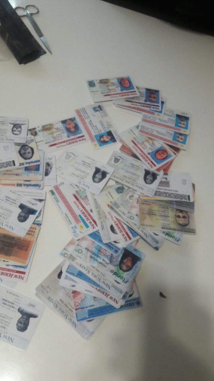 Окръжна прокуратура-Варна задържа за 72 часа двама чужди граждани, извършвали различни измами, компютърни престъпления и пране на пари