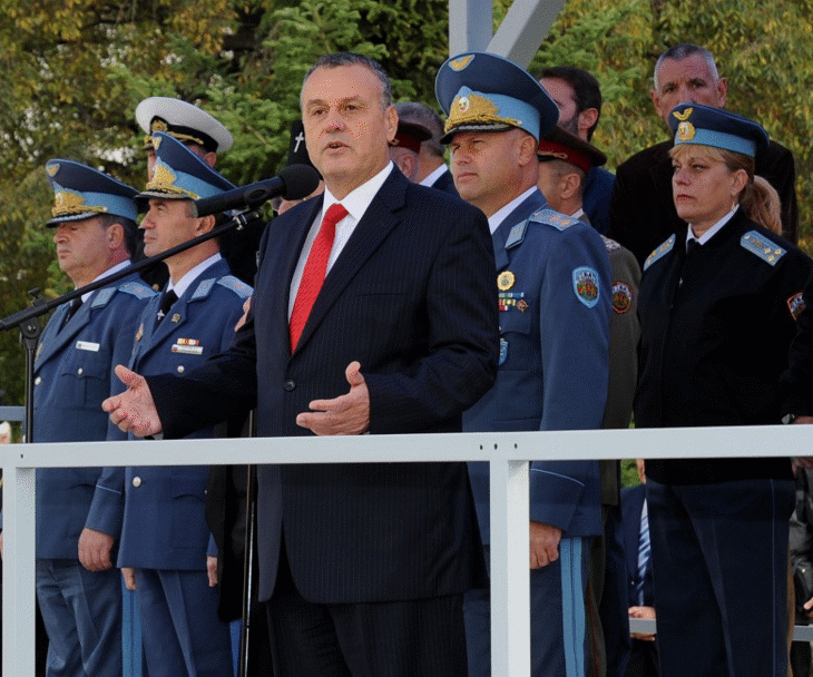 Заместник-министър Радостин Илиев поздрави военнослужещите от СКСО по случай Деня на военния парашутист