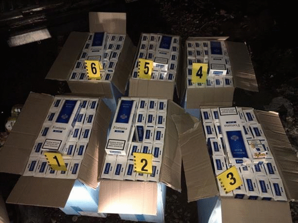 Служители на ГДБОП задържаха четирима за разпространение на контрабандни цигари