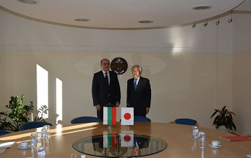 Министър Петков се срещна с посланика на Япония Масато Ватанабе