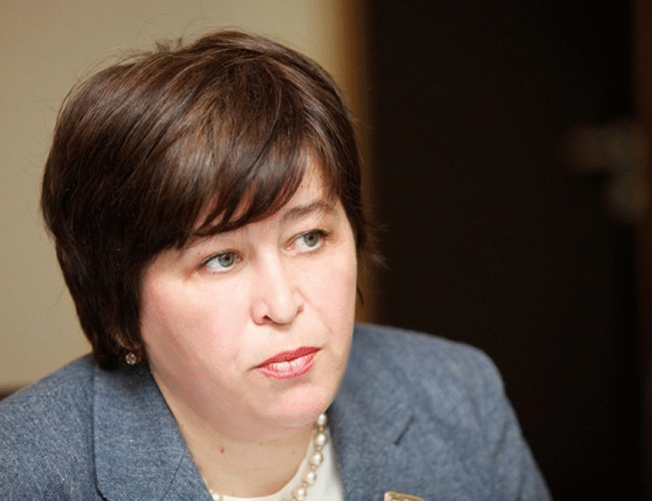 В интервю за в. "24 часа" министърът на туризма Стела Балтова: От Берлин и Москва питат за "уелбийнг" туризъм у нас