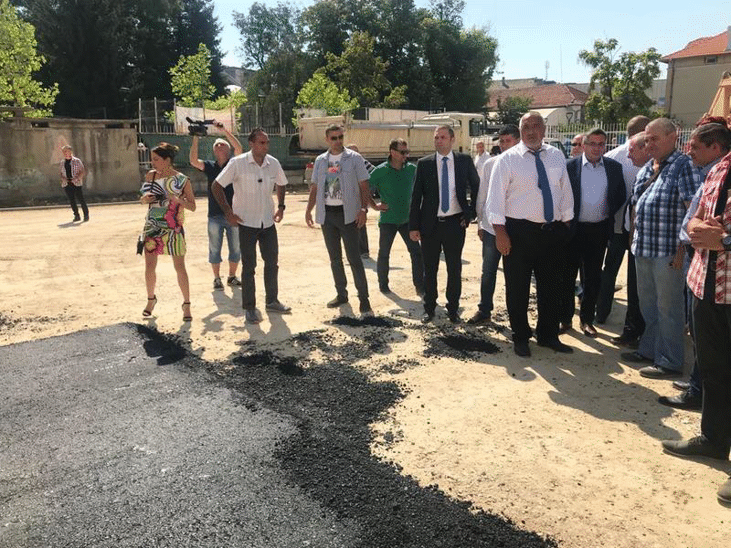 Министър Нанков и премиерът Бойко Борисов инспектираха ремонта на обекти по ОПРР в Търговище и Шумен