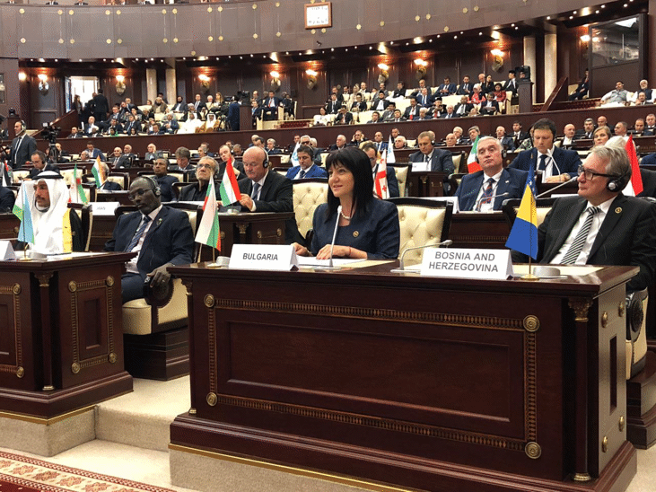 България подкрепя задълбочаването на диалога между ЕС и Азербайджан, заяви председателят на Народното събрание Цвета Караянчева в изказване пред парламента на Азербайджан