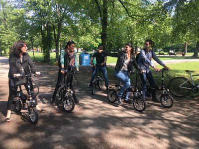 Зам.-кметът Христова провери дейностите по поддръжка на "Княз-Борисовата градина"