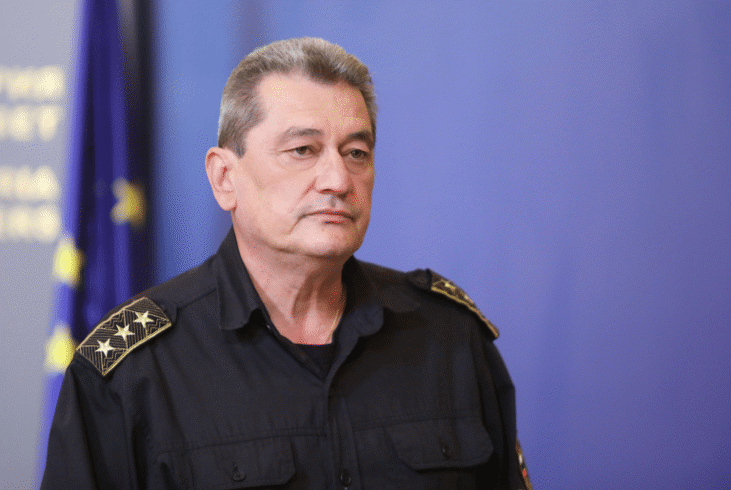 Правителството осигури 99 хил. литра питейна вода за населението на община Своге