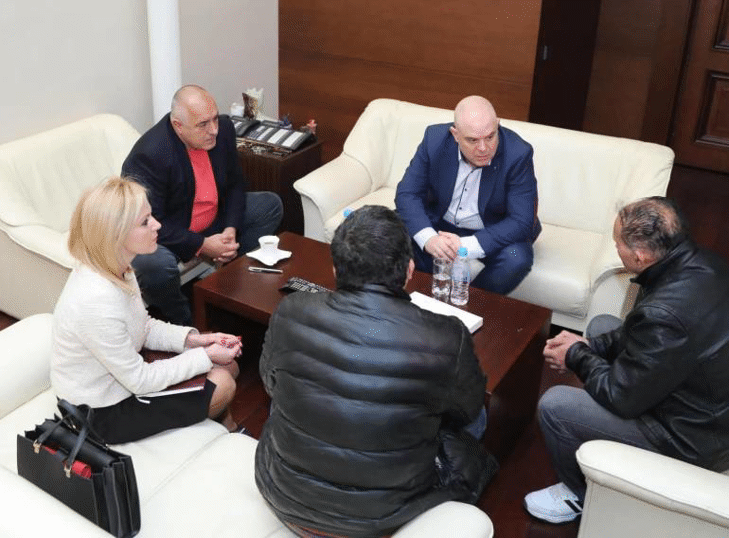 Главният прокурор Иван Гешев участва в среща с премиера Бойко Борисов и бащата на убитото в с. Галиче момиче
