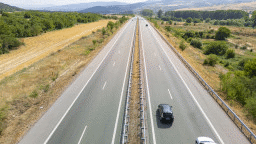 Утре от 9 ч. до 17 ч. се променя организацията на движение по АМ „Струма“ в района на Марино поле. Шофирайте внимателно!