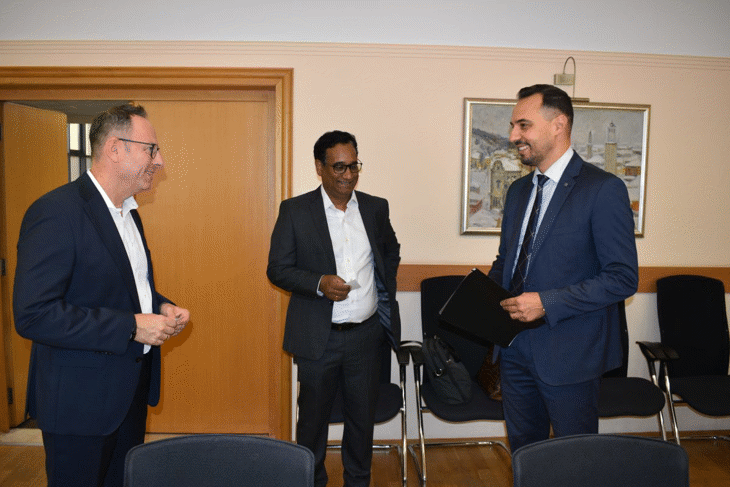 Министър Богданов: България може да стане регионален център за развойна дейност в аутомотив сектора