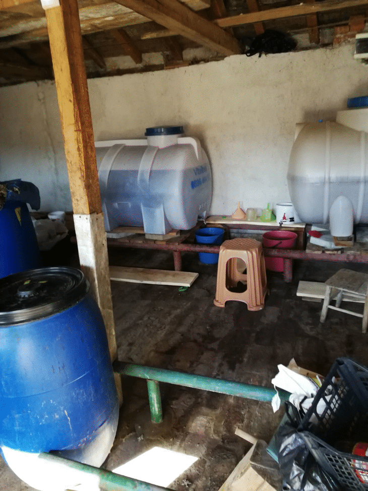 Над 1 000 литра нелегален алкохол откриха служители от Митница Бургас като „тайни клиенти“