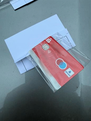 Служители на икономическа полиция при Пето РУ разкриха кражба на банкова карта, от която били извършени неправомерни трансакции на стойност близо 3 хиляди евро