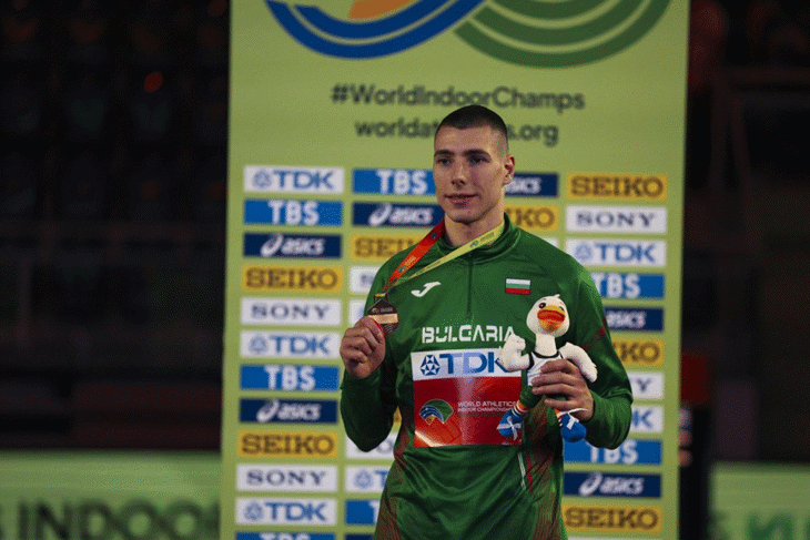 ММС награди с парични премии лекоатлетите Божидар Саръбоюков и Александра Начева