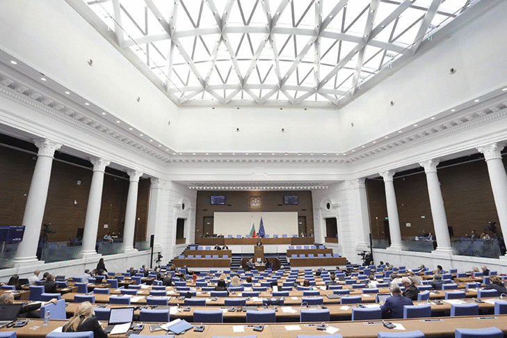 Народното събрание прие на второ четене промени в Закона за енергетиката