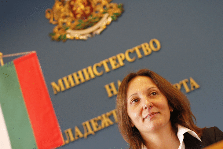 Министърът на младежта и спорта Евгения Раданова: 
За всяко дете е важно да има къде да спортува