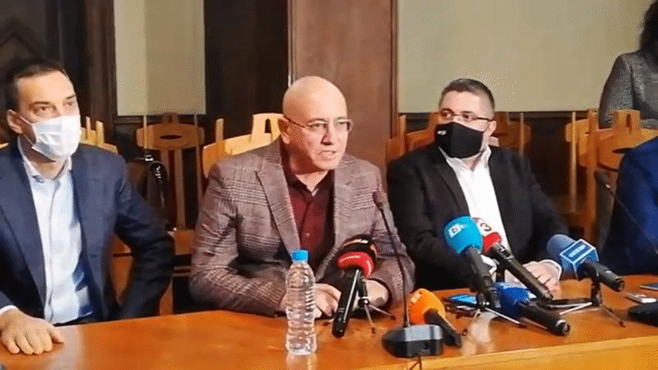 Министър Димитров: Ако изградим необходимите съоръжения, догодина няма да има водна криза