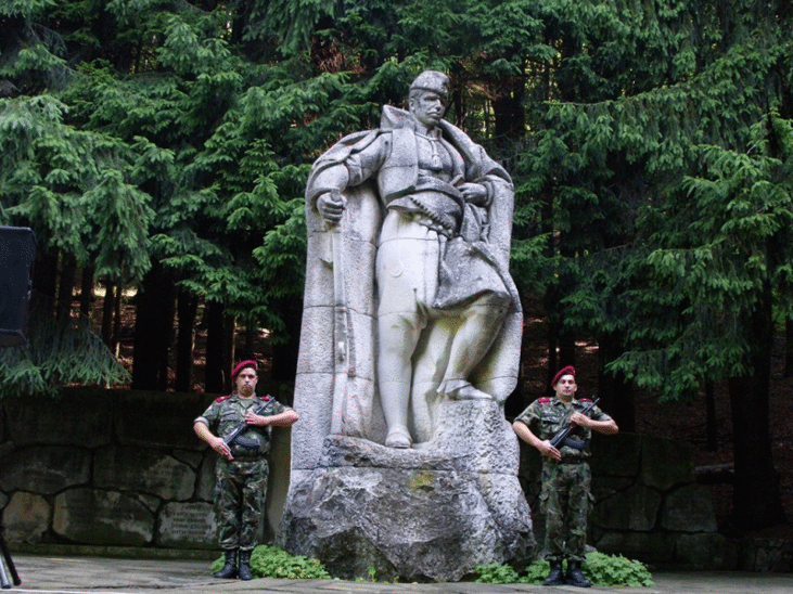 Военнослужещи от състава на Сухопътните войски участваха в тържествен ритуал по повод 143-ата годишнина от гибелта на Хаджи Димитър