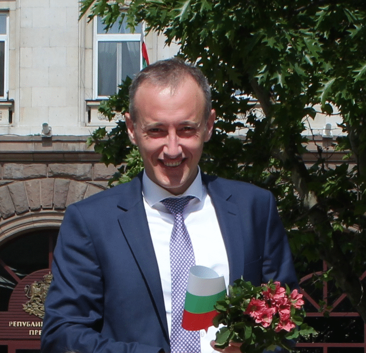 Поздравление На Министър Красимир Вълчев По Случай 1 Юни - Международния Ден На Детето