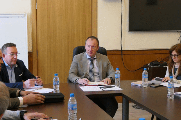 Заместник-министър Чамбов: Държавните горски предприятия ще приложат всички механизми за успокояване на пазара на дървесина