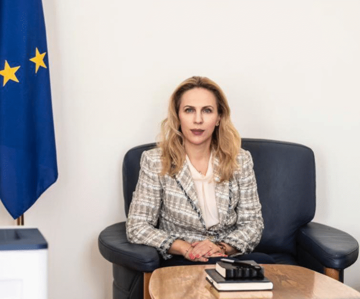 Вицепремиерът Марияна Николова пред bTV: Заетостта в зимните хотели е около 50 на сто, но бизнесът проявява гъвкавост