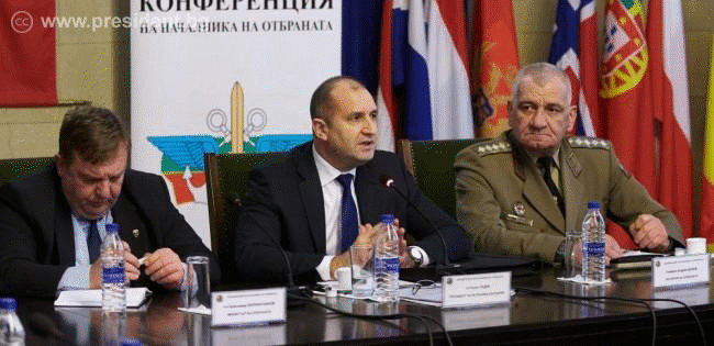Държавният глава: Модернизацията и развитието на съвременни отбранителни способности остават предизвикателства пред Българската армия