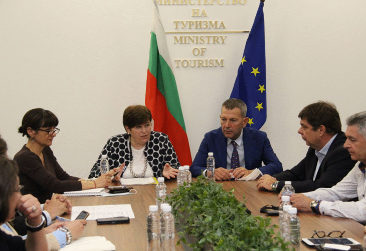 Министър Стела Балтова и министър Георги Тодоров проведоха съвместна среща с представители на Националния борд по туризъм