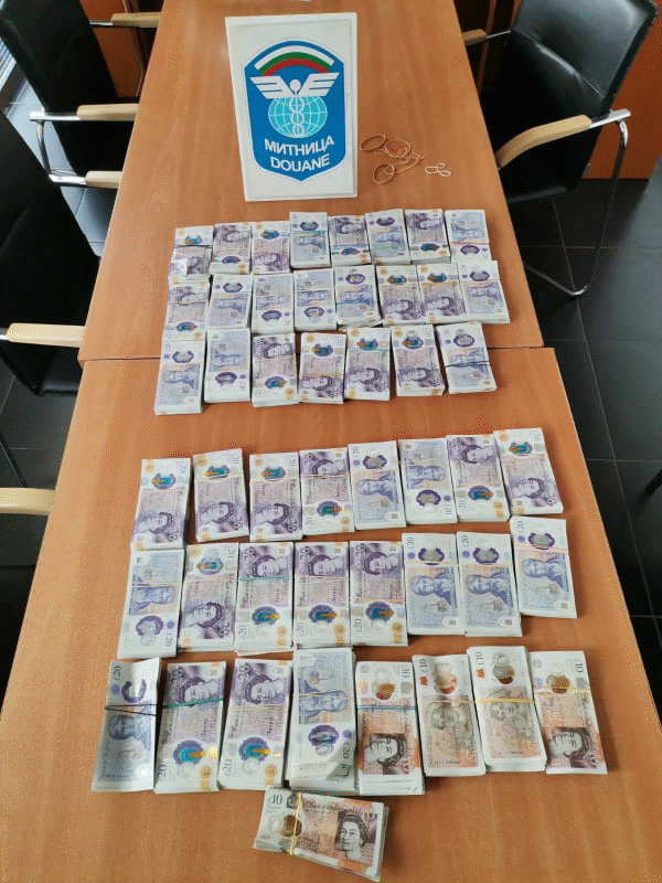 Районна прокуратура-Хасково извършва разследване по бързо производство за недекларирани 378 080 паунда, открити в турски товарен камион на ГКПП – Капитан Андреево