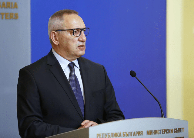 Министър Кузманов: Ще се работи прозрачно и обективно при финансирането на федерациите и младежките програми, а не както досега