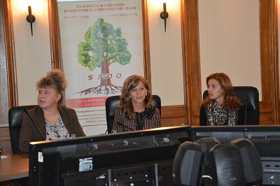 Зам.-министър Димитрова проведе среща по проблемите при осиновяванията