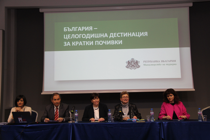Министър Балтова: Краткосрочните пътувания са предпоставка за целогодишен туризъм