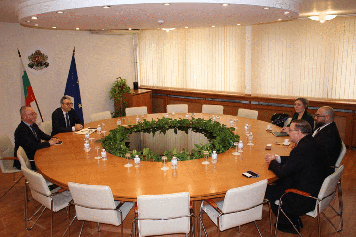 Министър Трайков поиска по-бърза работа по проекта на „Уестингхаус“ в България