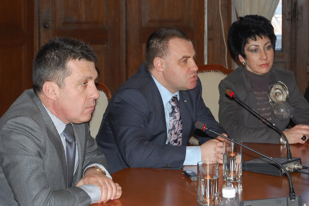 Министър Найденов ще инициира проверки за сивия сектор по веригата зърно-брашно-хляб