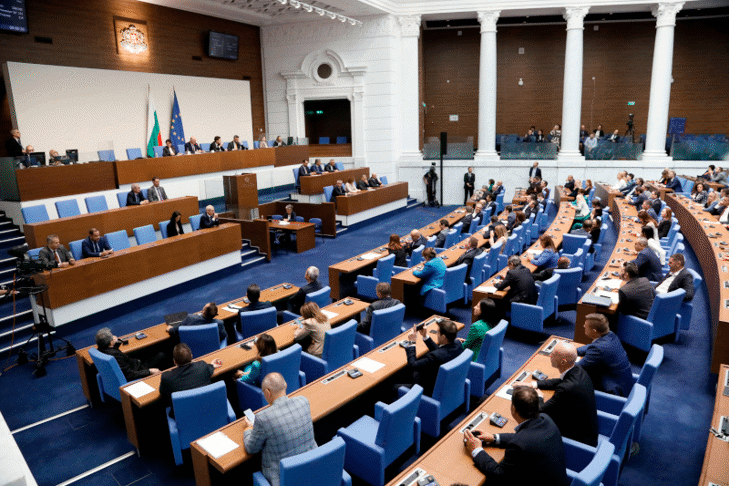 Със 143 гласа „против“ Народното събрание отхвърли проекта на решение за гласуване на недоверие на Министерския съвет за провал на правителството в сектор „Енергетика“