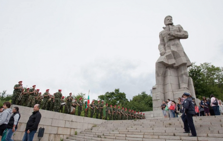 Денят на Ботев и загиналите за свободата на България ще бъде отбелязан с участието на представителни военни подразделения