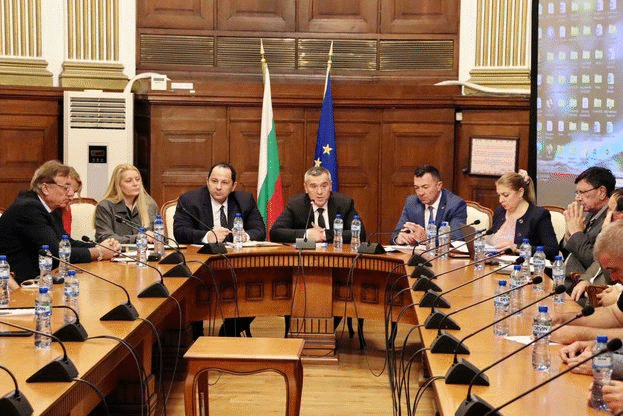 Министър Тахов: Подпомагаме сектор „Плодове и зеленчуци“ със 7,4 млн. евро от европейския кризисен резерв