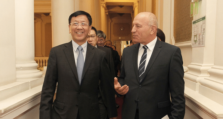 Засилването на парламентарния обмен е необходима и важна стъпка за развитието на отношенията между България и Китай, отбеляза заместник-председателят на парламента Емил Христов на среща със заместник-председателя на Постоянния комитет на Общокитайското събрание на народните представители Цао Дзиенминг