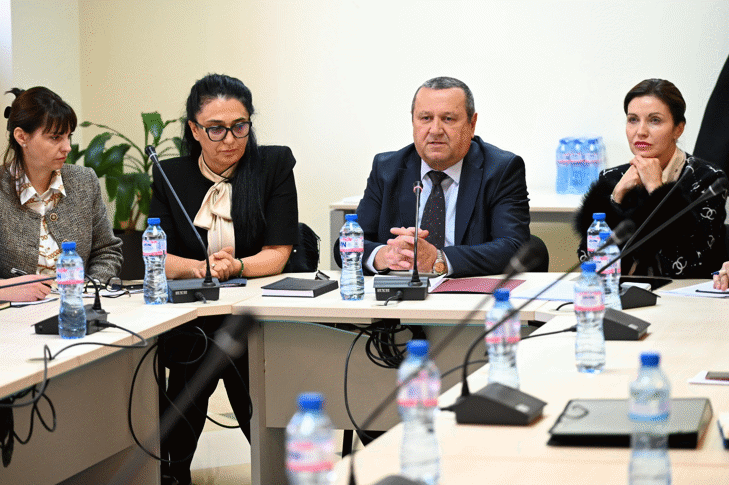 Министър Адемов: Искаме Да Спрем Практиката „Глас Срещу Хляб“