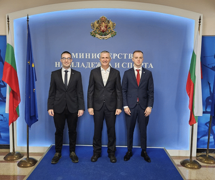 Министър Димитър Илиев обсъди с младежи от Сдружение РЕД развитието на спорта и бъдещи инициативи в младежката политика