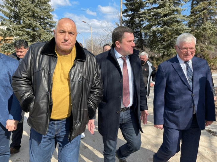 Премиерът Бойко Борисов посети новата пречиствателна станция за питейни води на Перник, за чието изграждане помогна държавата