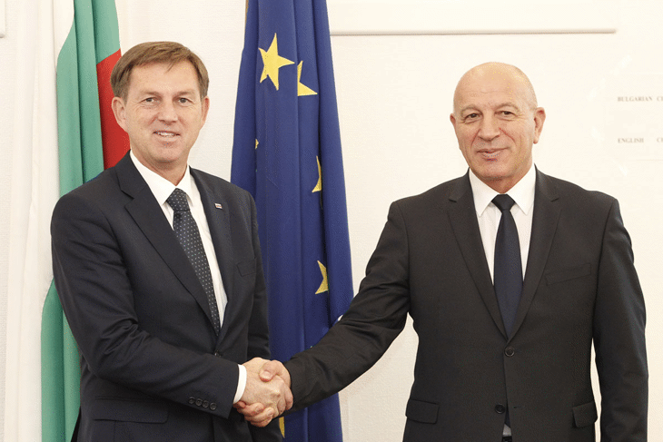 Всеки ден забавяне на интеграцията на страните от Западните Балкани е загубена година за ЕС, заяви заместник-председателят на Народното събрание Емил Христов на среща със словенския вицепремиер Миро Церар