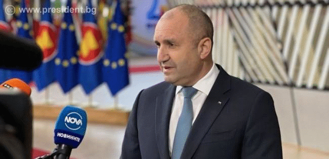 Президентът Радев: Българите очакват претенцията за власт да върви заедно с политическата отговорност за нея