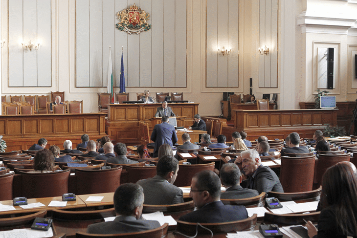 Единодушно със 174 гласа "за" парламентът прие на първо четене новия Закон за хората с увреждания